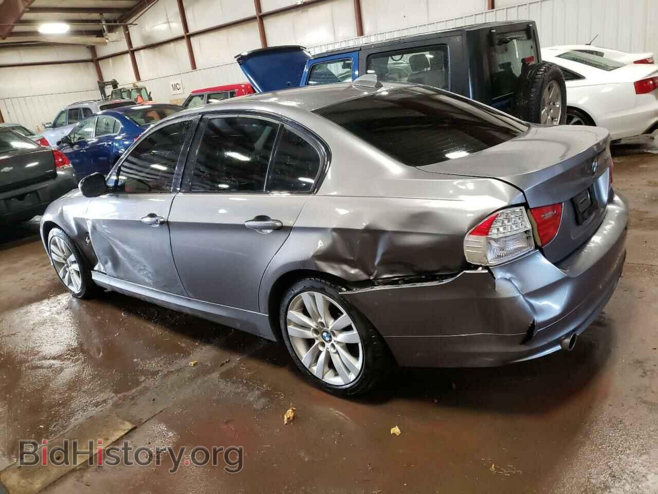 2009 BMW 3 SERIES - VIN: WBAPL33589A405896 - Фото 2