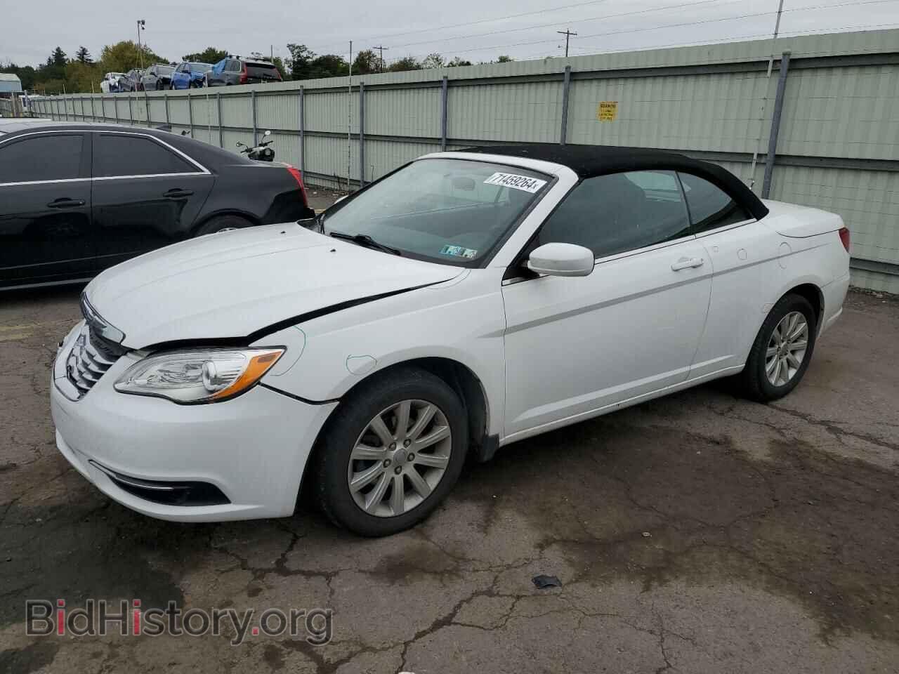 Photo 1C3BCBEBXEN158334 - CHRYSLER 200 2014