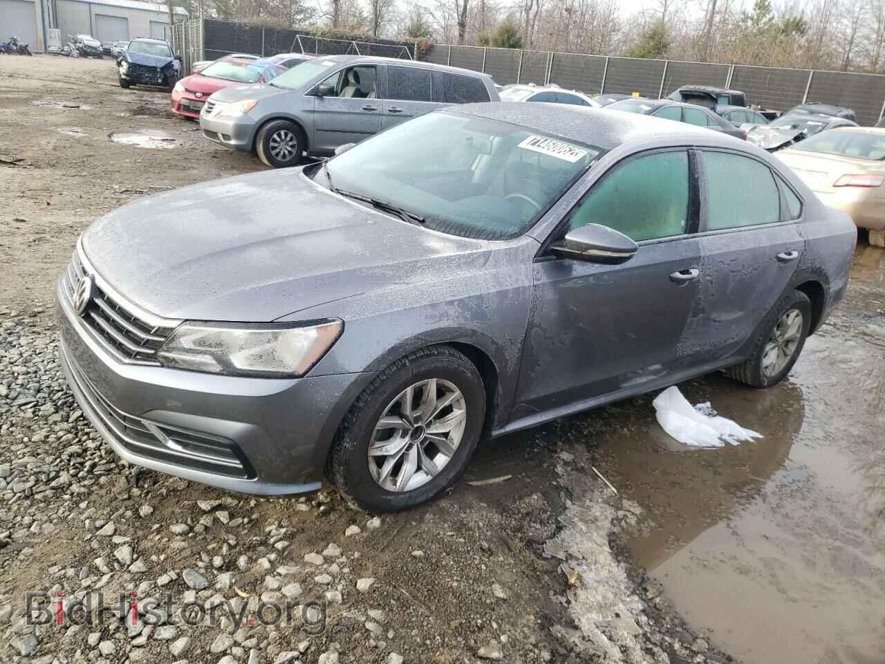 Photo 1VWAA7A38JC025924 - VOLKSWAGEN PASSAT 2018