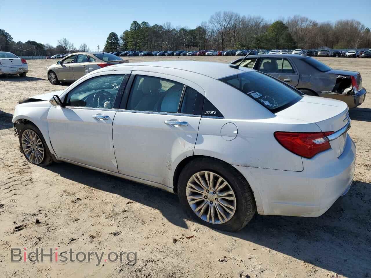 2013 CHRYSLER 200 - VIN: 1C3CCBCG3DN554462 - Фото 2