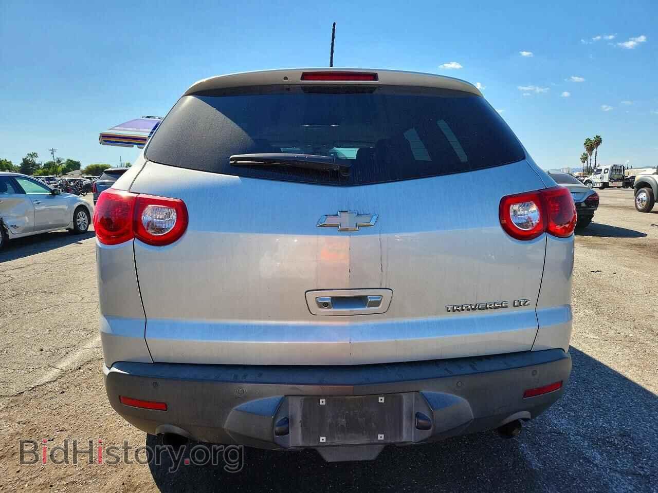 2011 CHEVROLET TRAVERSE - VIN: 1GNKRLED9BJ335189 - Фото 6