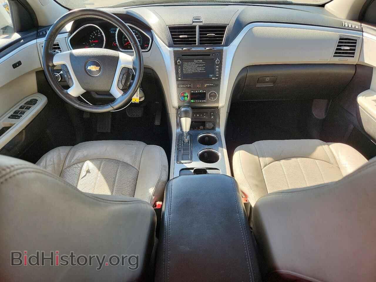2011 CHEVROLET TRAVERSE - VIN: 1GNKRLED9BJ335189 - Фото 8