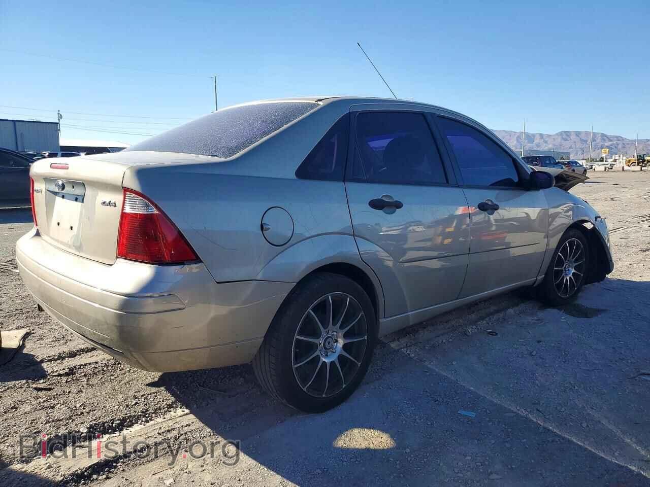2006 Ford FOCUS (VIN 1FAFP34N76W209390) — фото 3 из 12
