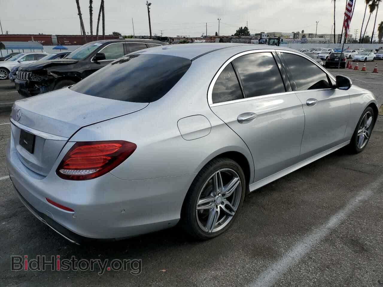 2017 MERCEDES-BENZ E-CLASS - VIN: WDDZF4JB9HA055121 - Фото 3