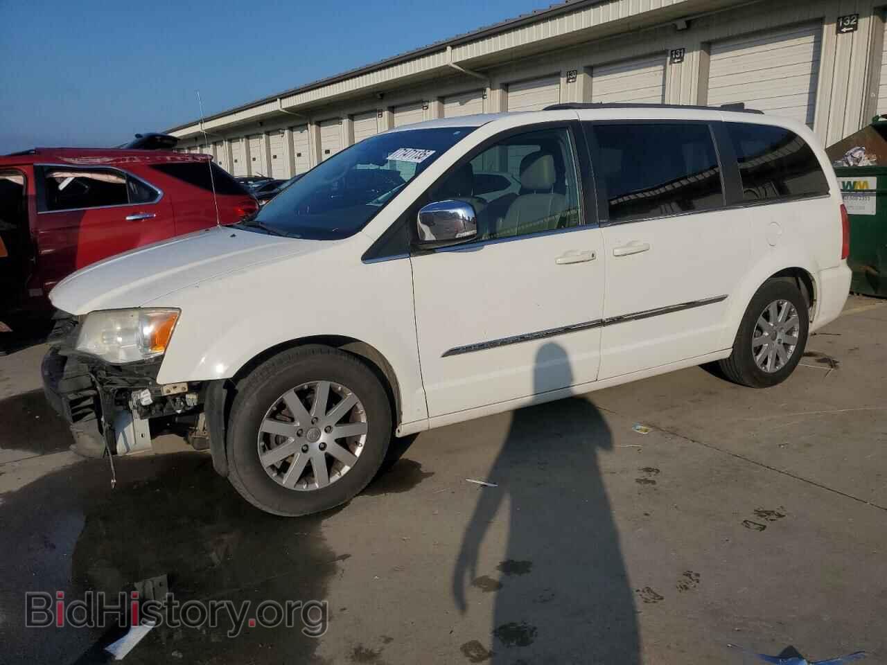 Photo 2A4RR8DG2BR611024 - CHRYSLER MINIVAN 2011