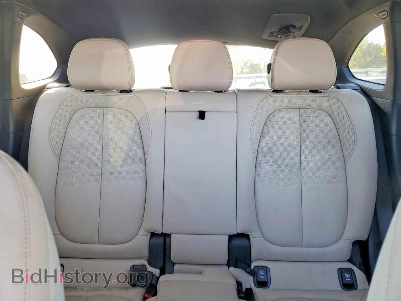 2018 BMW X1 - VIN: WBXHT3C35J3H30171 - Фото 10
