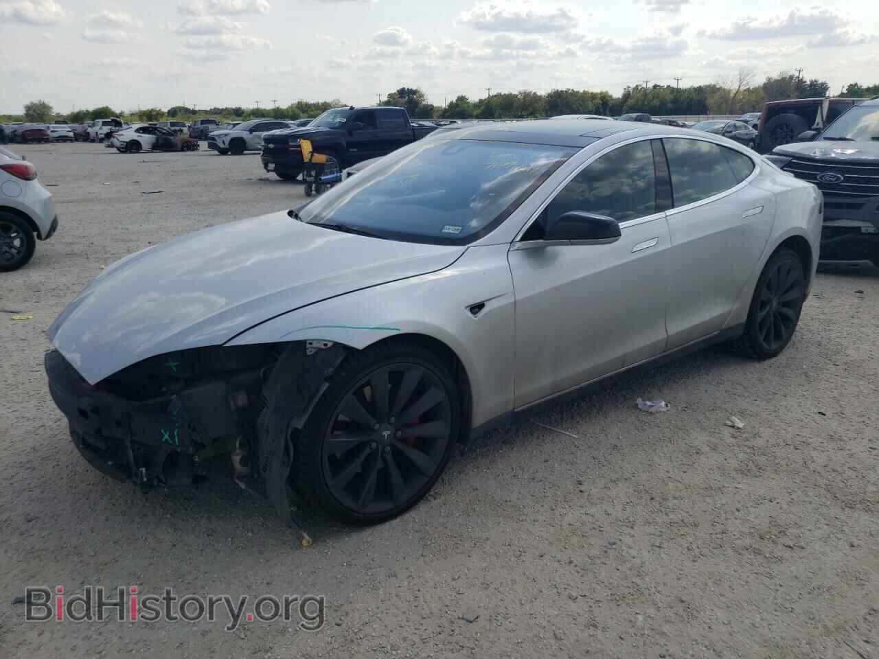 Фотография 5YJSA1H43FF082190 - TESLA MODEL S 2015