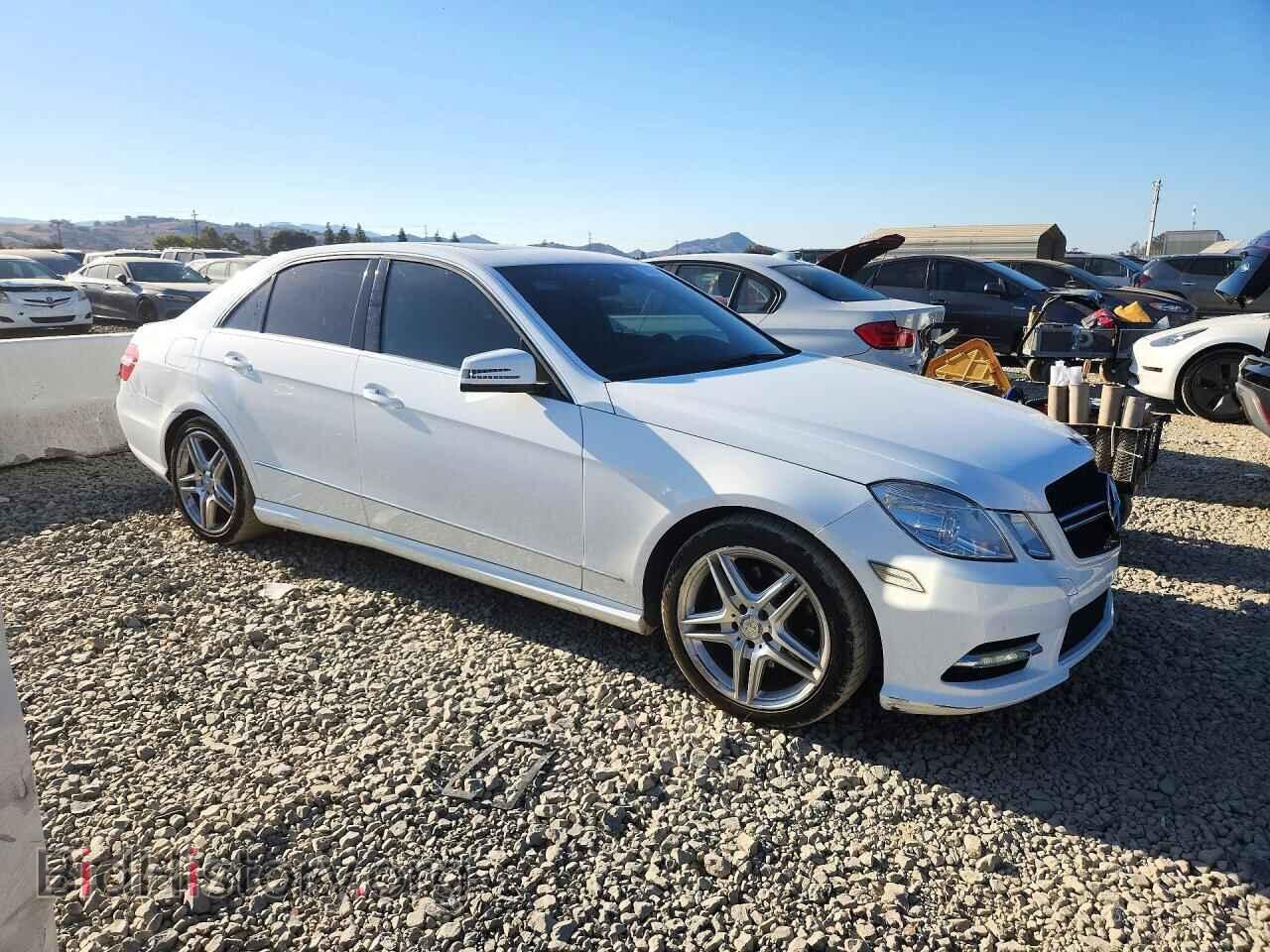 2013 MERCEDES-BENZ E-CLASS - VIN: WDDHF5KB4DA695053 - Фото 4