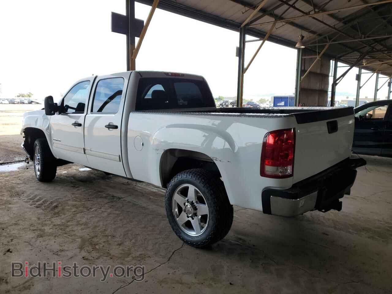 2011 GMC SIERRA - VIN: 1GT110C87BF104777 - Photo 2