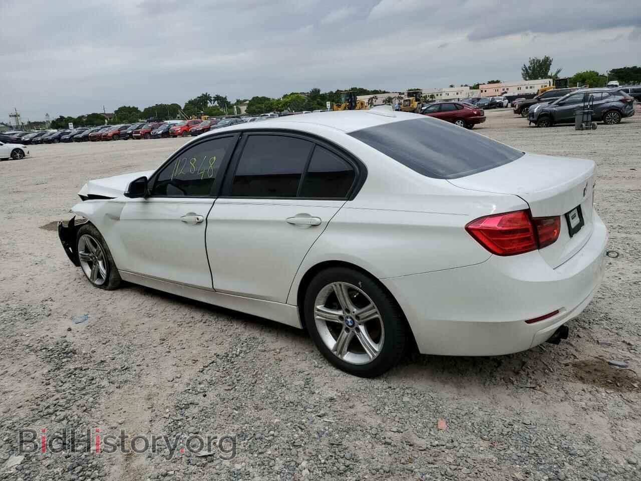 2013 BMW 3 SERIES - VIN: WBA3A5C59DF352234 - Фото 2