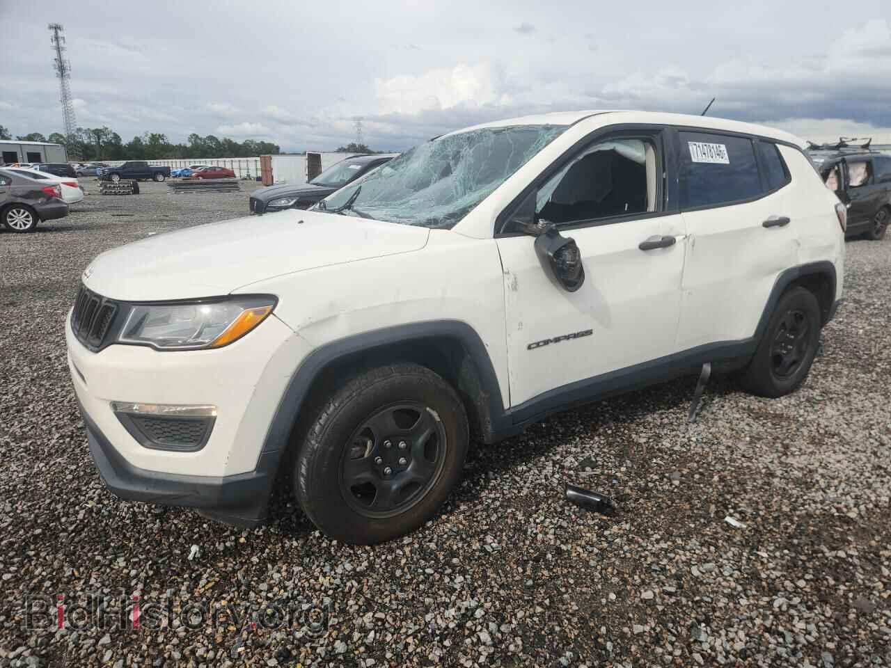 Фотография 3C4NJCAB5JT356422 - JEEP COMPASS 2018