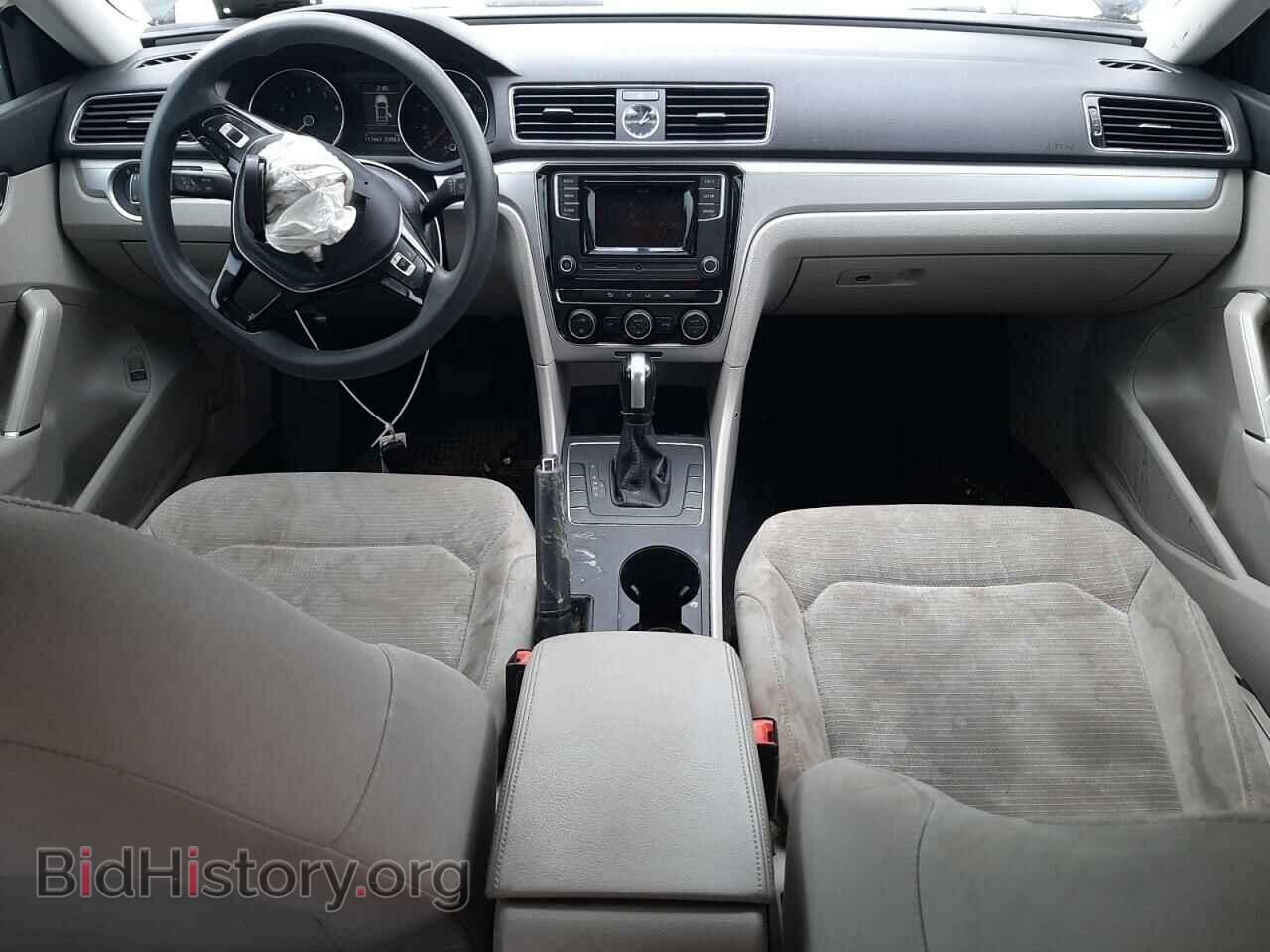 2017 VOLKSWAGEN PASSAT - VIN: 1VWAT7A33HC072282 - Фото 8