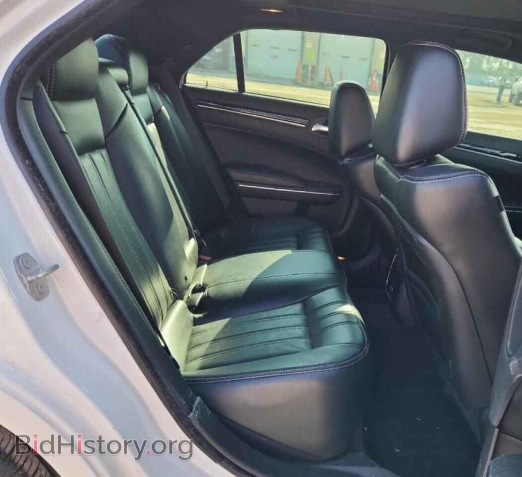2018 CHRYSLER 300 - VIN: 2C3CCABG1JH266990 - Фото 10