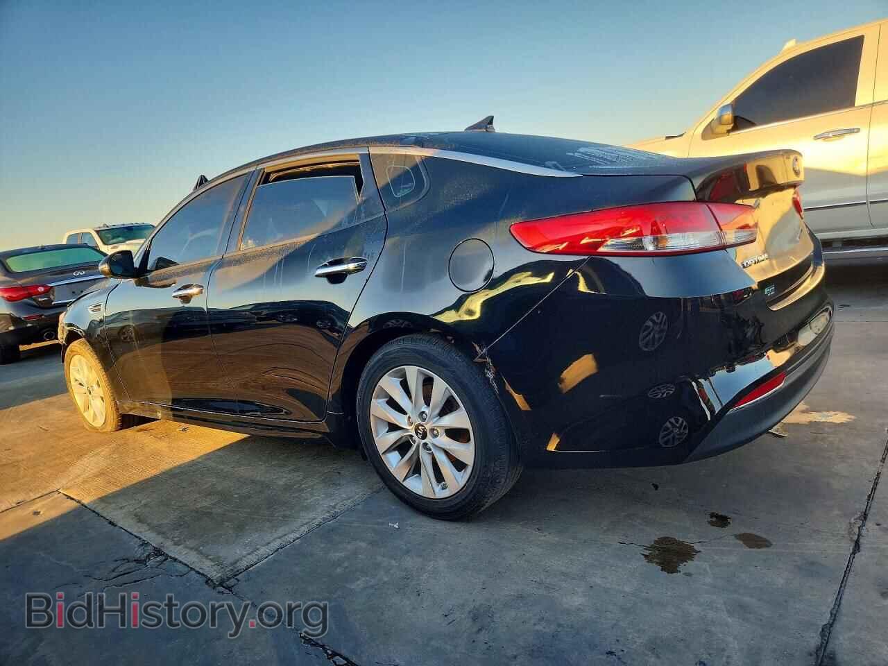 2017 KIA OPTIMA - VIN: 5XXGU4L37HG138709 - Фото 2