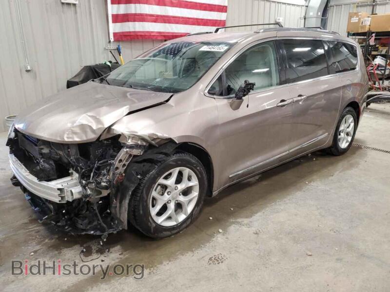 2018 Chrysler PACIFICA Touring L (VIN 2C4RC1BG9JR111734) — photo 1 of 14, Copart, damage: front end