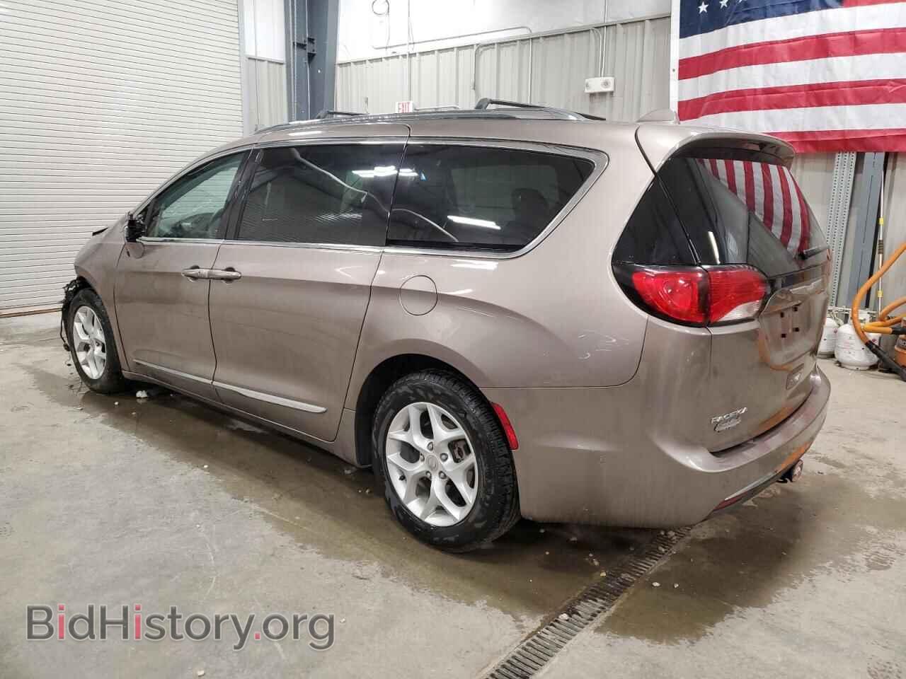 2018 CHRYSLER PACIFICA - VIN: 2C4RC1BG9JR111734 - Фото 2
