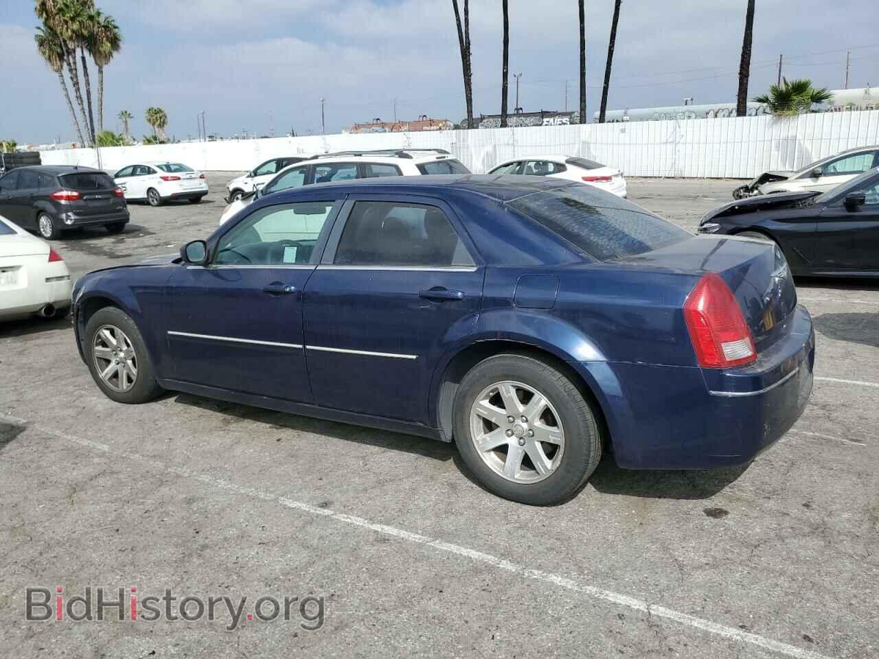 2006 CHRYSLER 300 - VIN: 2C3KA53G46H404763 - Фото 2