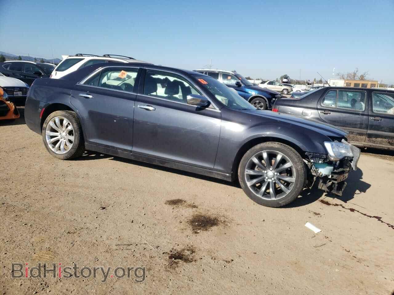 2019 CHRYSLER 300 - VIN: 2C3CCAEG1KH536636 - Фото 4