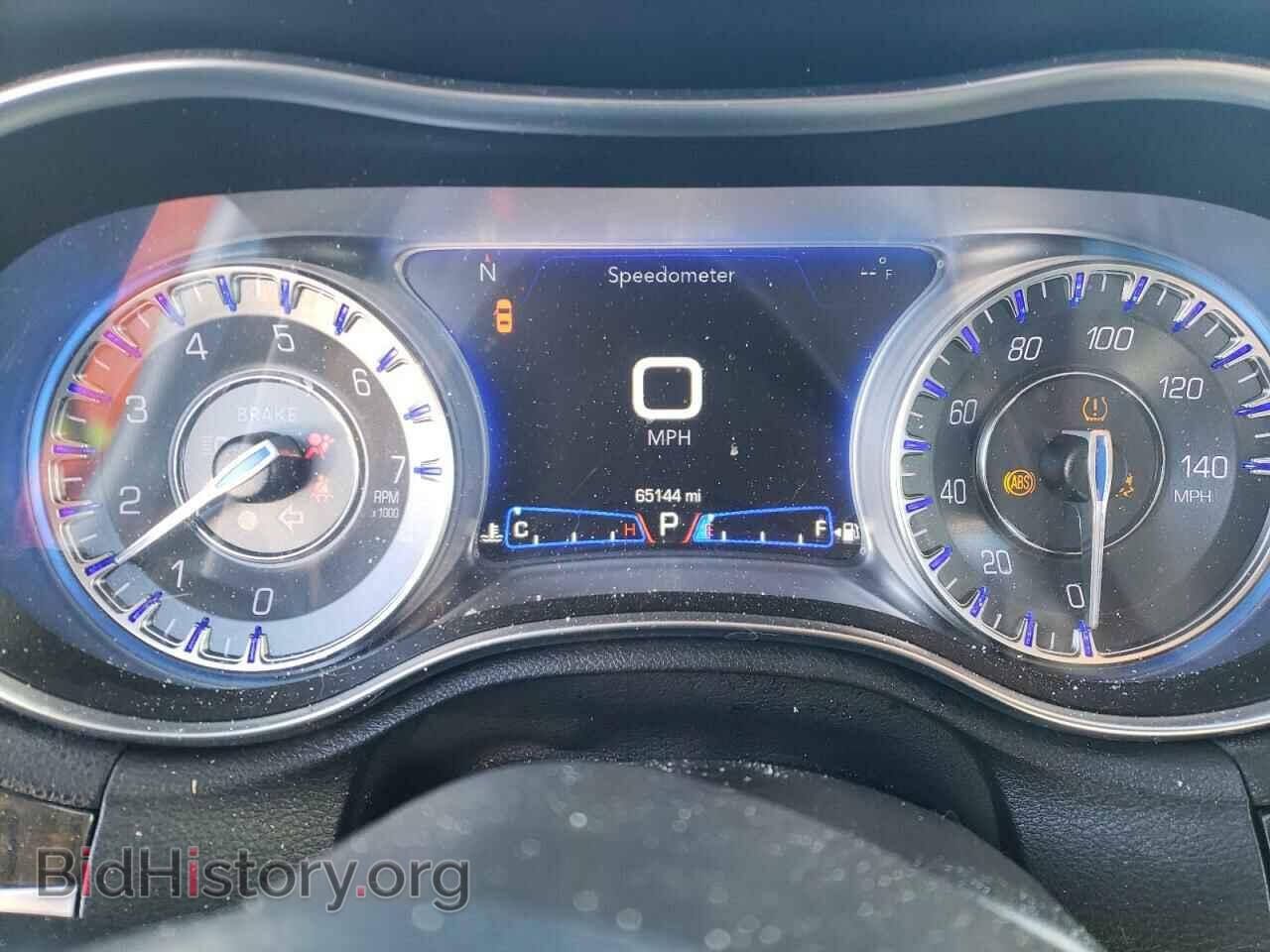 2019 CHRYSLER 300 - VIN: 2C3CCAEG1KH536636 - Фото 9
