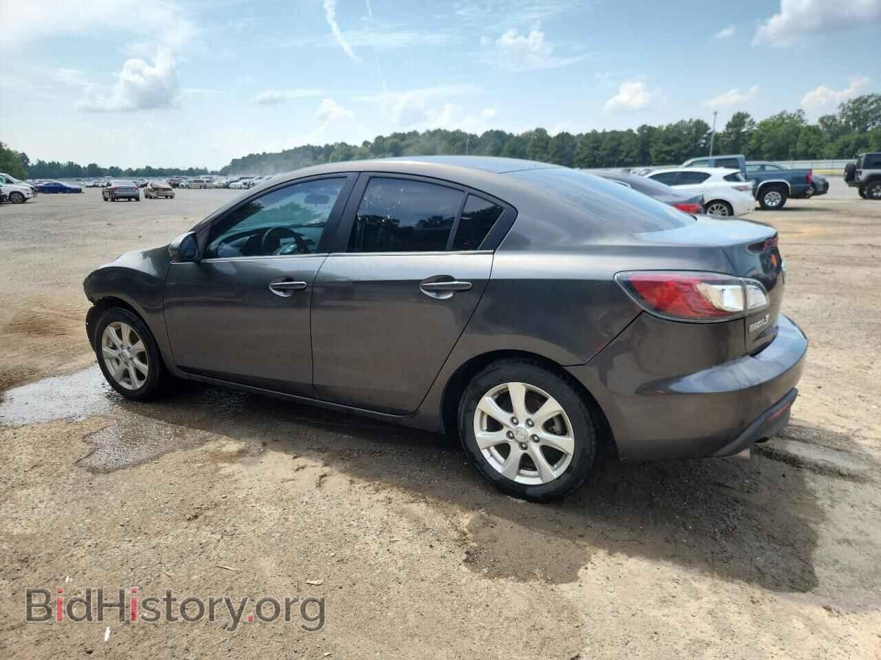 2011 MAZDA 3 - VIN: JM1BL1VF7B1901821 - Фото 2