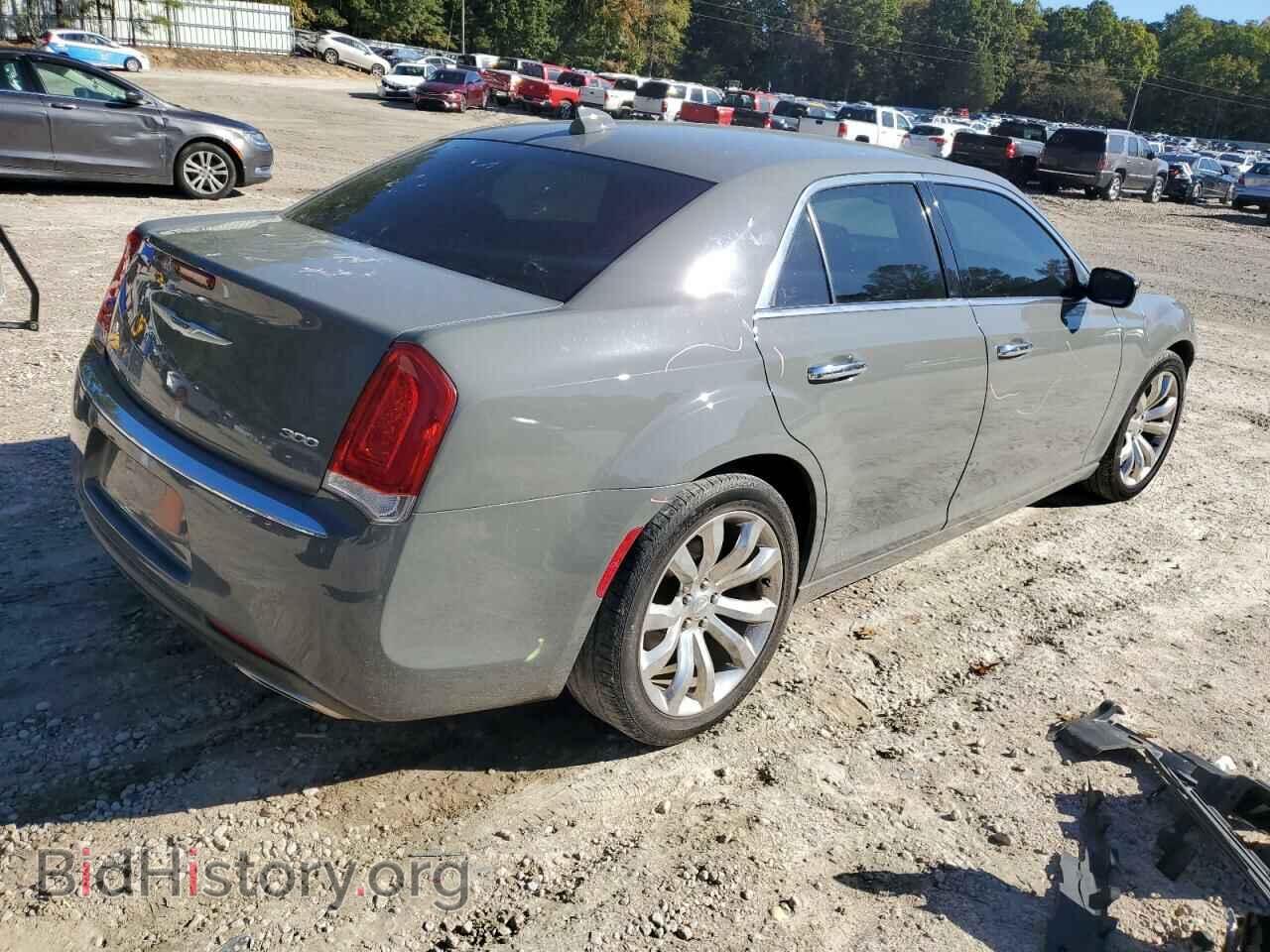 2019 CHRYSLER 300 - VIN: 2C3CCAEG1KH528570 - Фото 3
