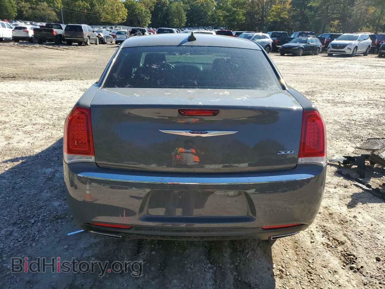 2019 CHRYSLER 300 - VIN: 2C3CCAEG1KH528570 - Фото 6