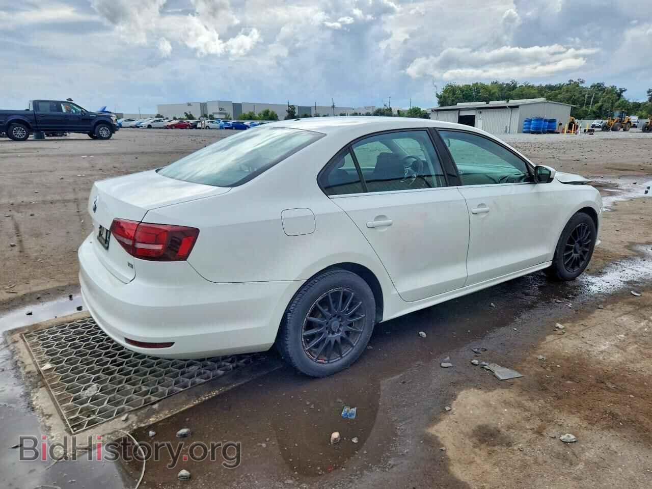 2017 VOLKSWAGEN JETTA - VIN: 3VW2B7AJ8HM241667 - Photo 3