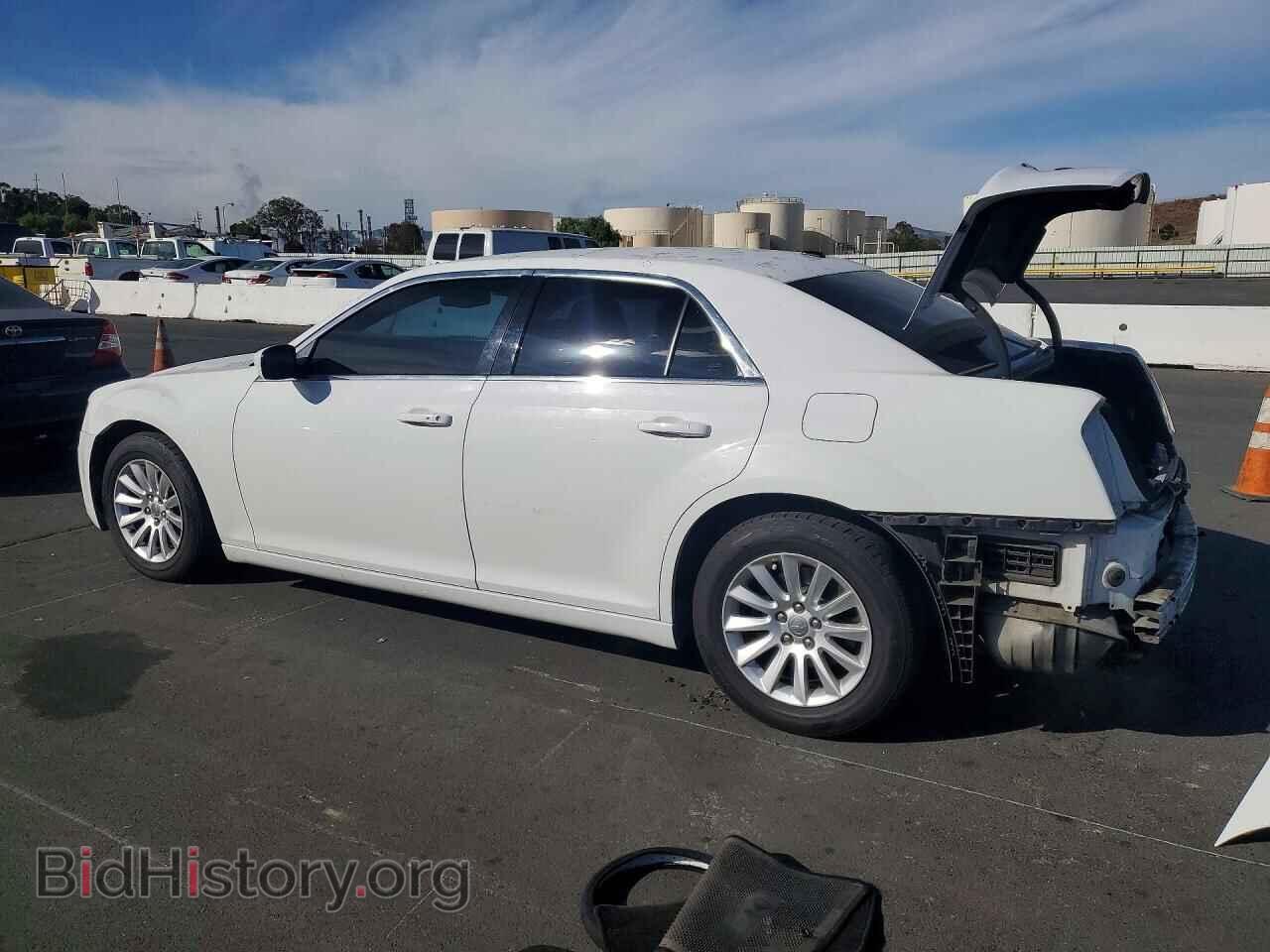 2014 CHRYSLER 300 - VIN: 2C3CCAAG0EH235480 - Photo 2