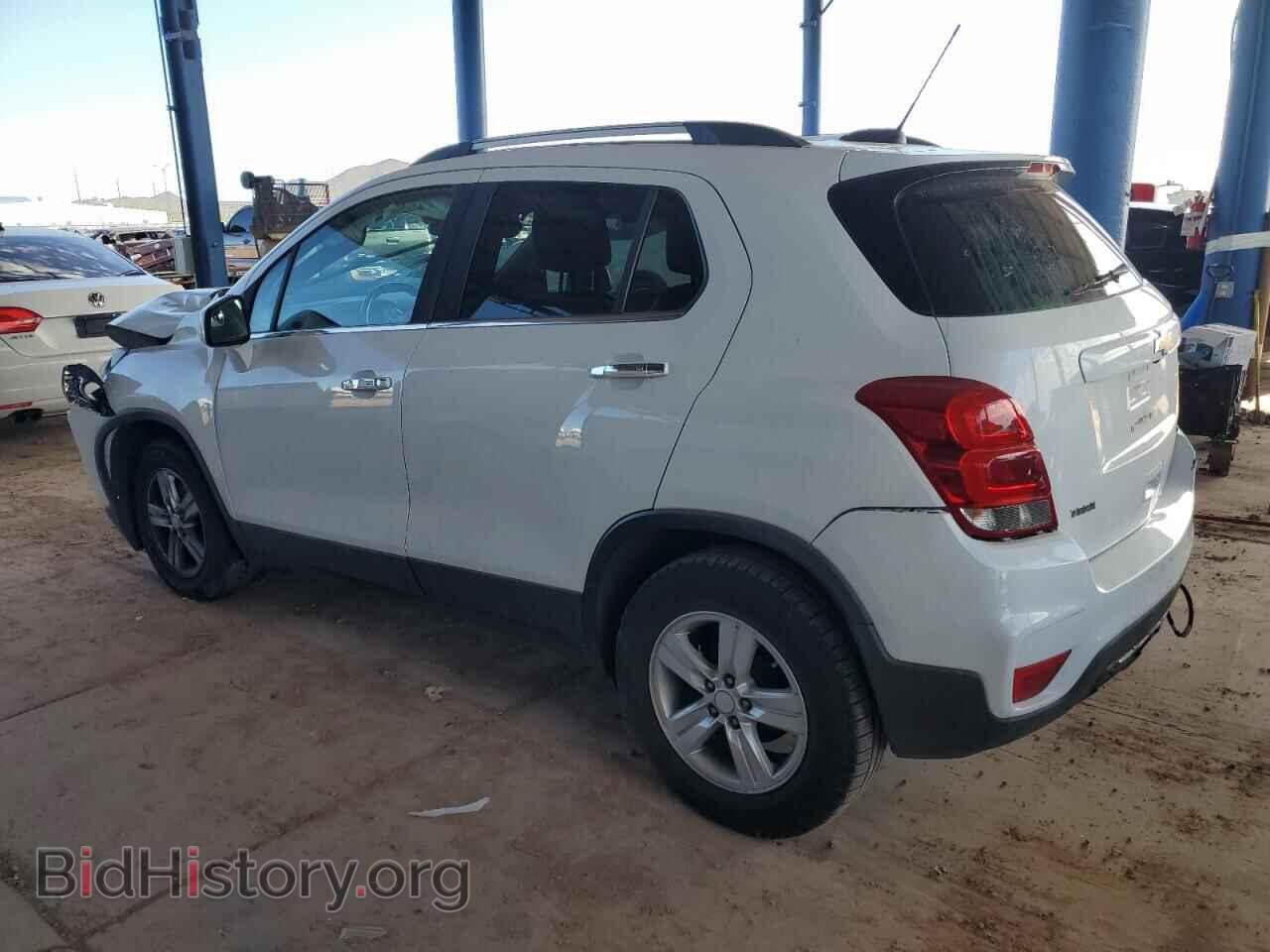 2017 CHEVROLET TRAX - VIN: 3GNCJLSB5HL221643 - Фото 2