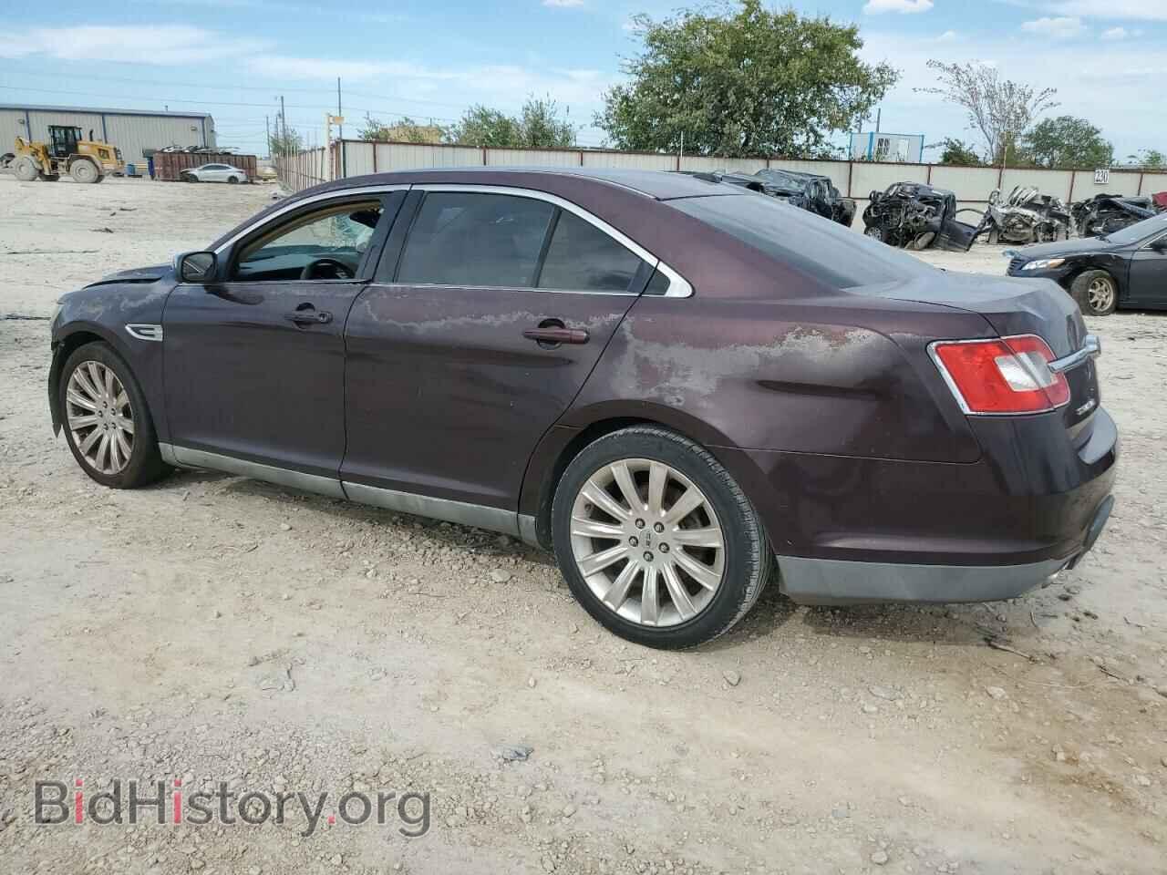 2011 FORD TAURUS - VIN: 1FAHP2FW5BG111178 - Фото 2