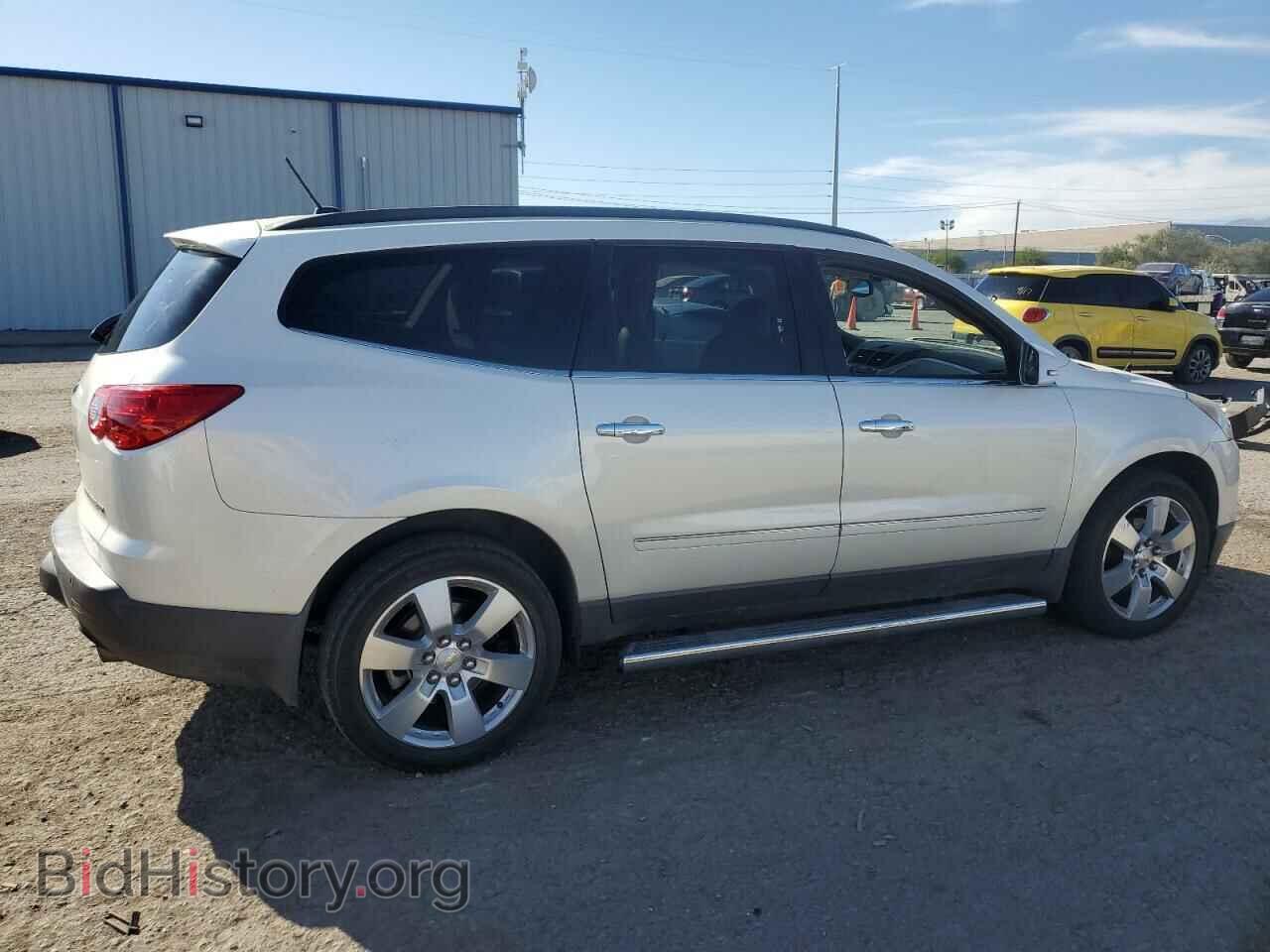 2011 CHEVROLET TRAVERSE - VIN: 1GNKRLED7BJ301543 - Фото 3