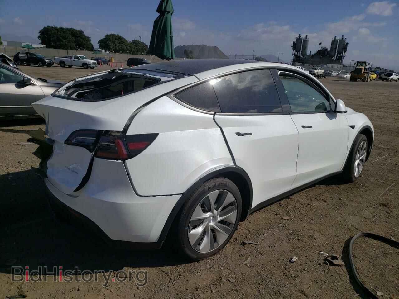 2021 TESLA MODEL Y - VIN: 5YJYGAEE4MF304724 - Фото 3