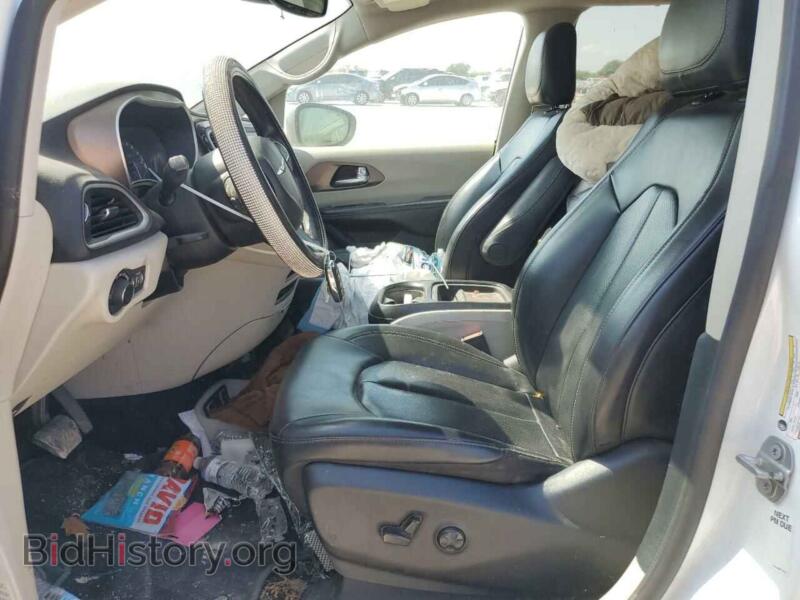 2020 Chrysler MINIVAN (VIN 2C4RC1DG3LR144468) — photo 7 of 13