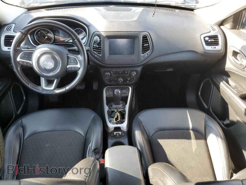 2020 Jeep COMPASS (VIN 3C4NJCBB0LT141516) — photo 8 of 13