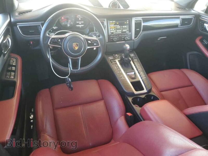 2016 Porsche MACAN (VIN WP1AB2A59GLB52239) — photo 8 of 12
