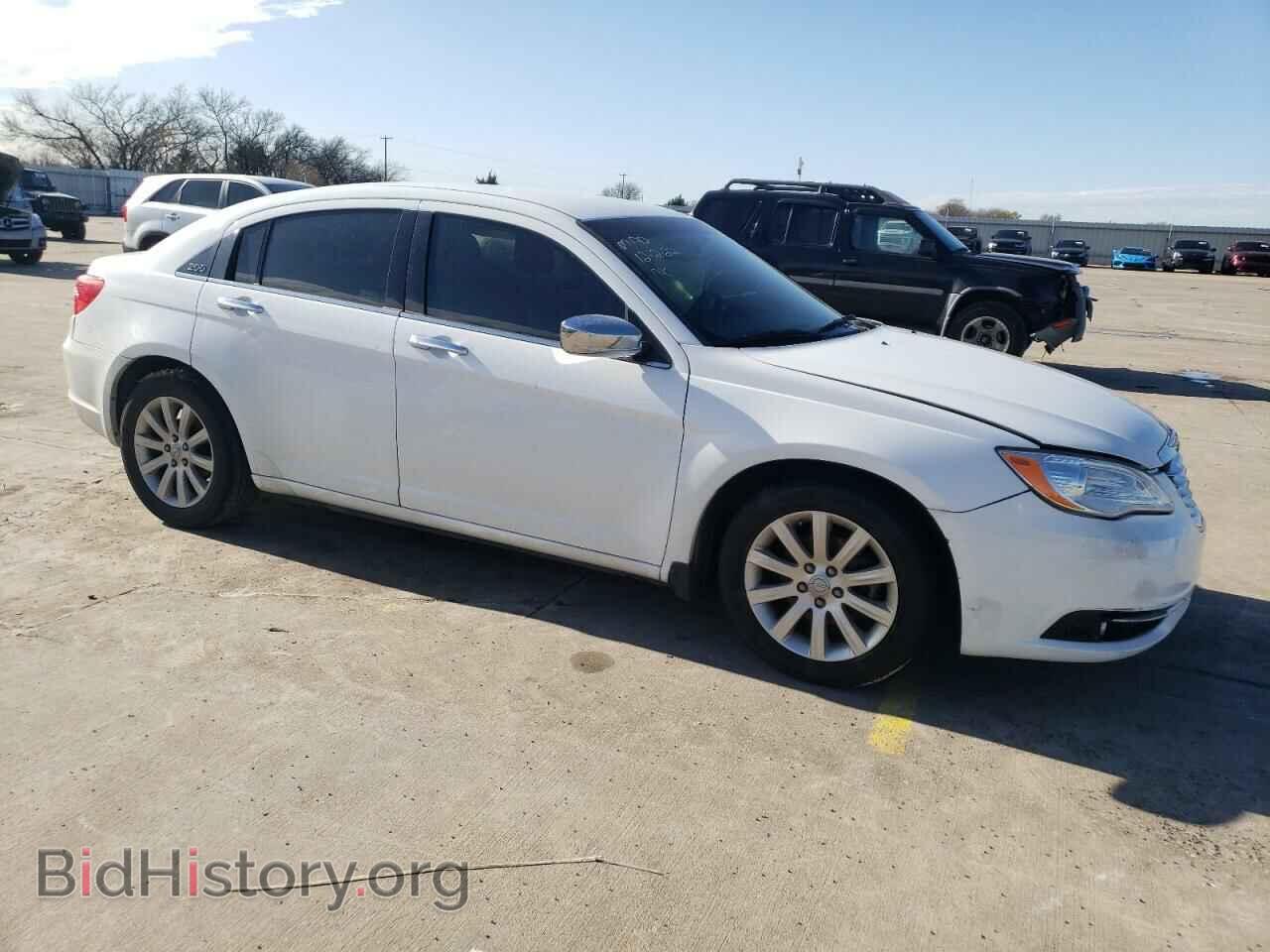 2013 CHRYSLER 200 - VIN: 1C3CCBCG8DN546518 - Фото 4