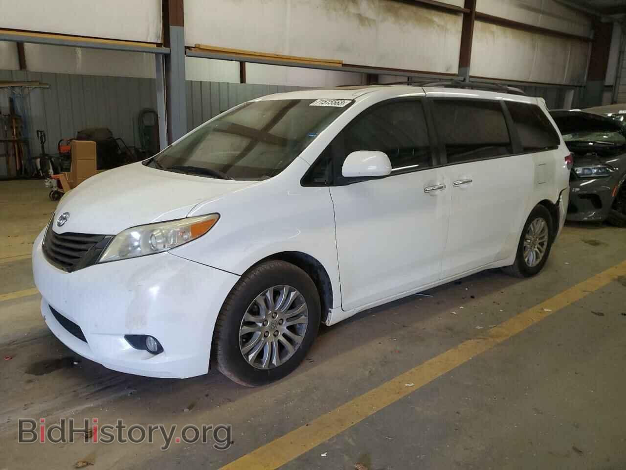 Фотография 5TDYK3DC8BS123130 - TOYOTA All Models 2011