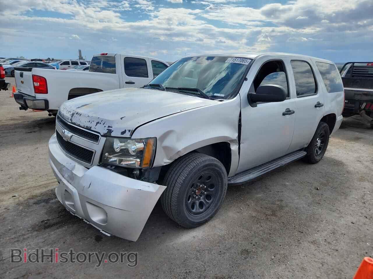 Photo 1GNLC2E04BR333185 - CHEVROLET TAHOE 2011