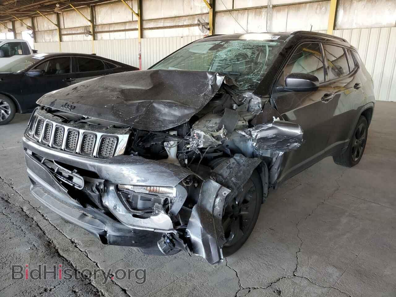 Фотография 3C4NJCBB3JT368115 - JEEP COMPASS 2018