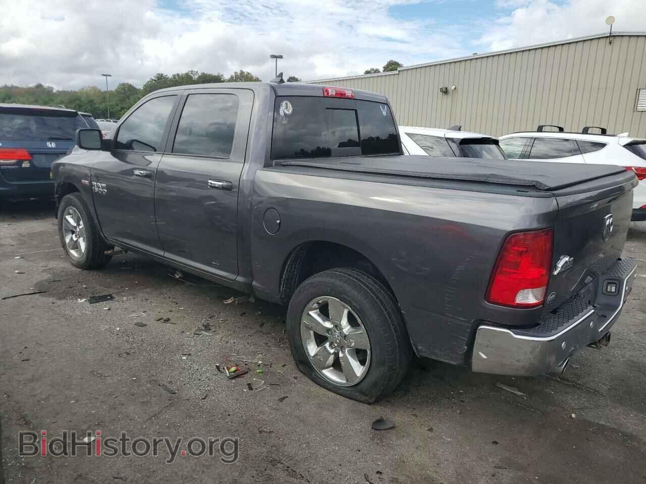 2018 RAM 1500 - VIN: 1C6RR7LT2JS332725 - Photo 2