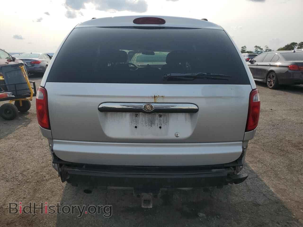 2006 CHRYSLER MINIVAN - VIN: 2A8GP54LX6R828107 - Фото 6