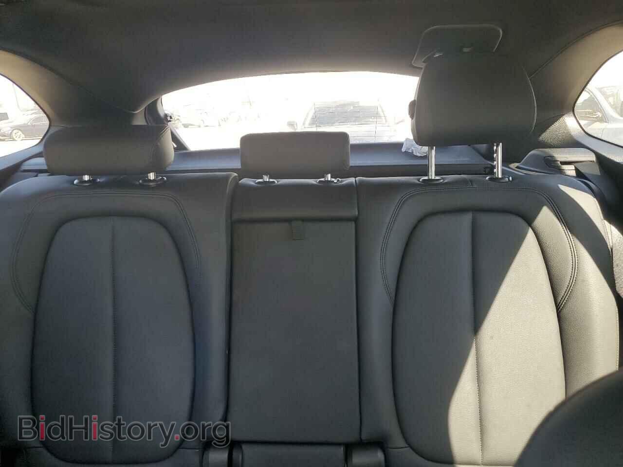2018 BMW X1 - VIN: WBXHU7C33J3H43182 - Фото 10