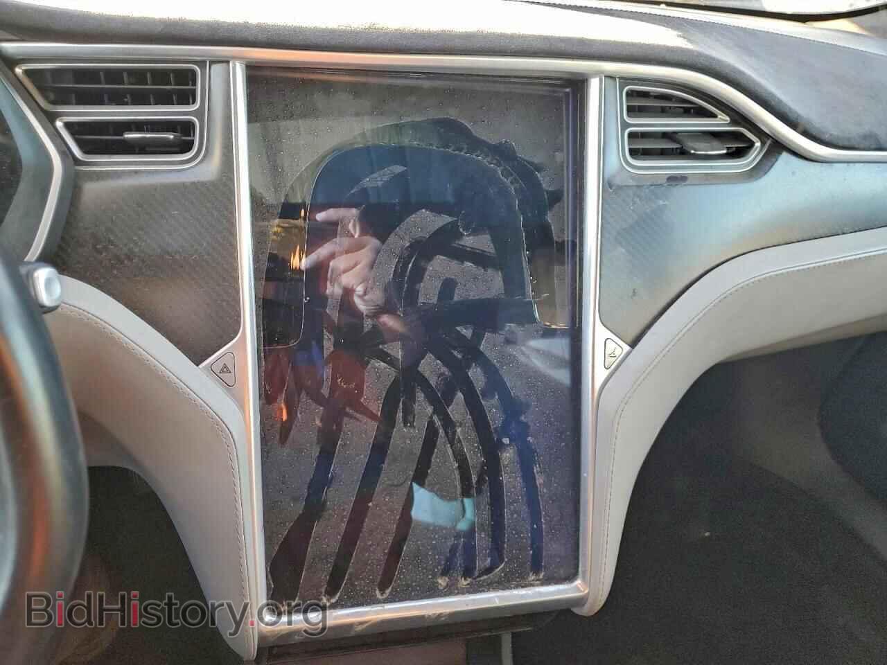 2015 TESLA MODEL S - VIN: 5YJSA1E27FF108602 - Фото 9