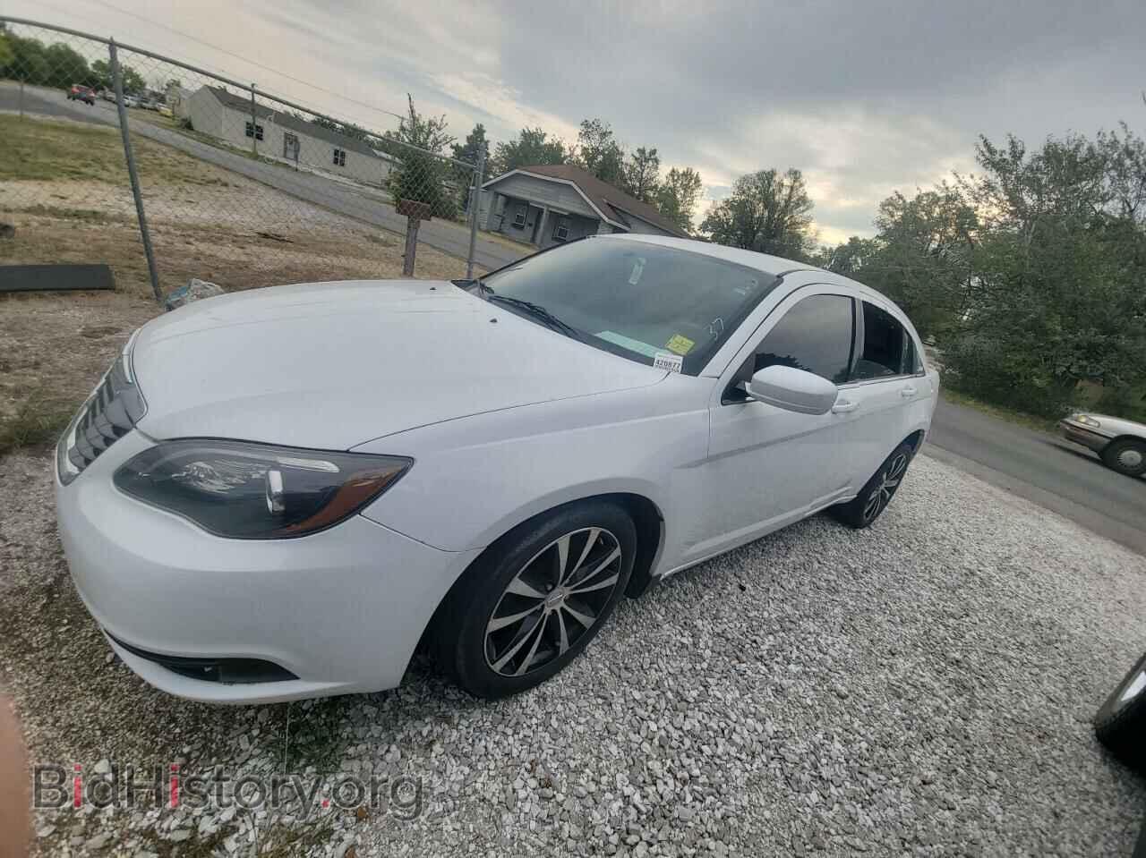 2012 CHRYSLER 200 - VIN: 1C3CCBBG7CN304092 - Фото 2