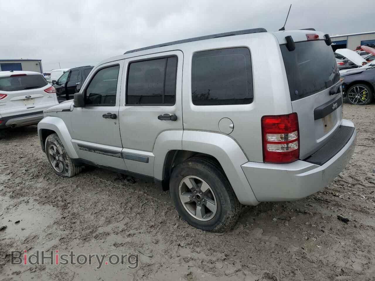 2008 JEEP LIBERTY - VIN: 1J8GP28K38W106830 - Фото 2