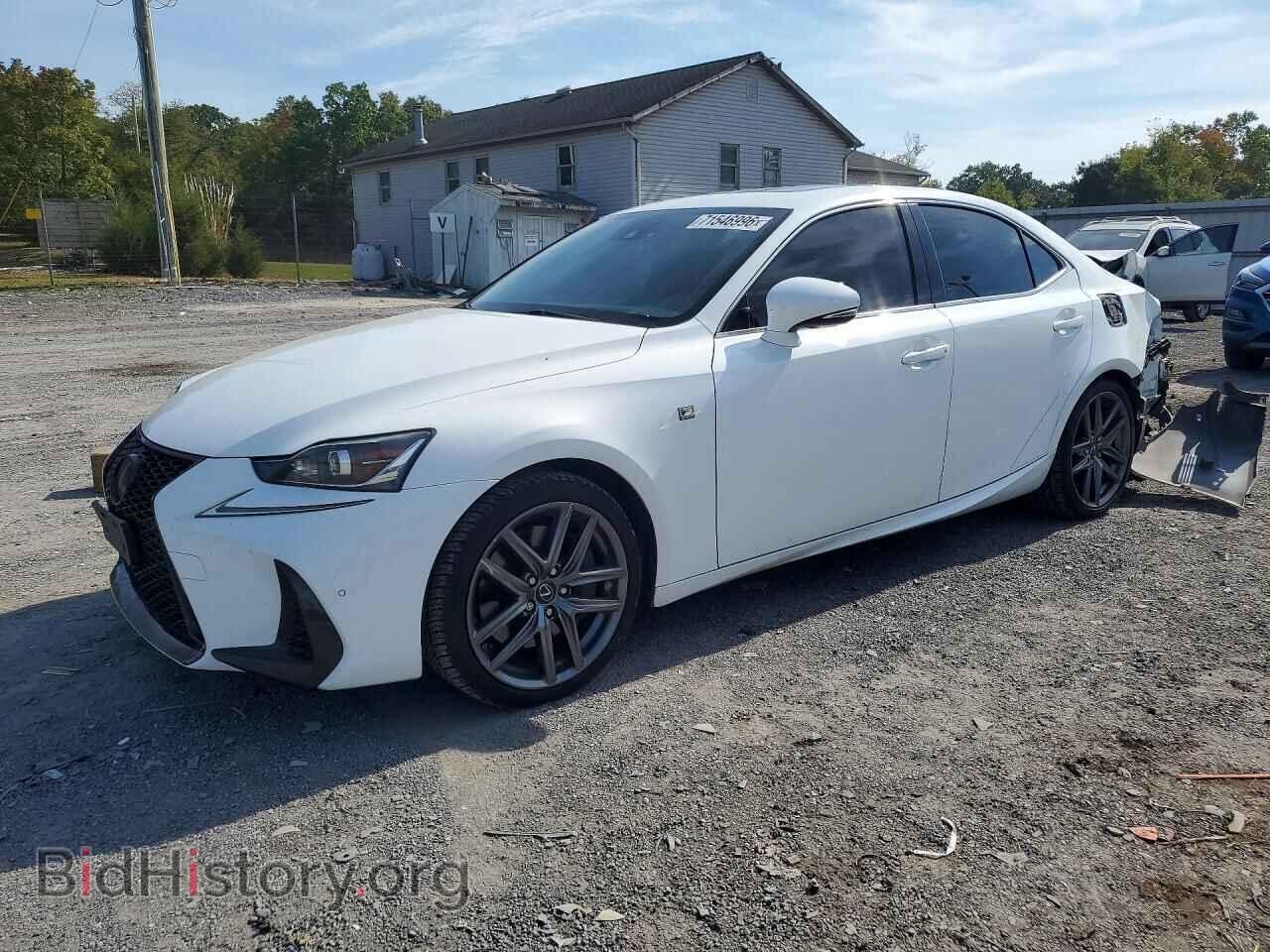 Photo JTHBA1D20J5063559 - LEXUS IS 2018