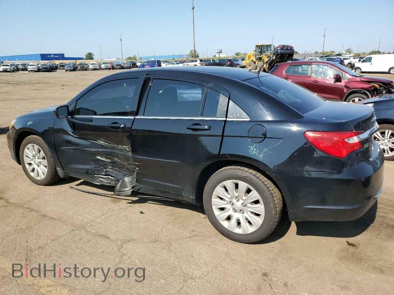 2012 CHRYSLER 200 - VIN: 1C3CCBAG2CN321903 - Фото 2
