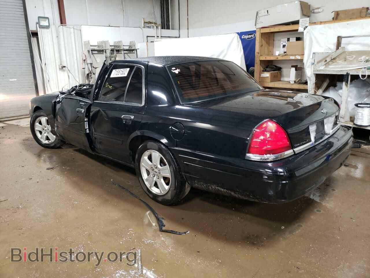 2011 FORD CROWN VIC - VIN: 2FABP7EV7BX143958 - Фото 2