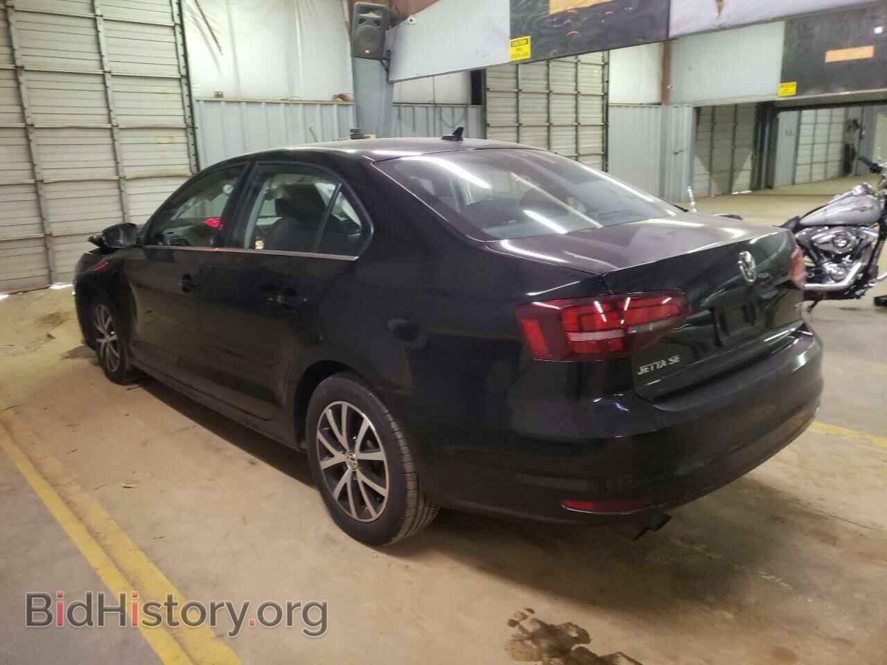 2017 VOLKSWAGEN JETTA - VIN: 3VWDB7AJ1HM389135 - Фото 2