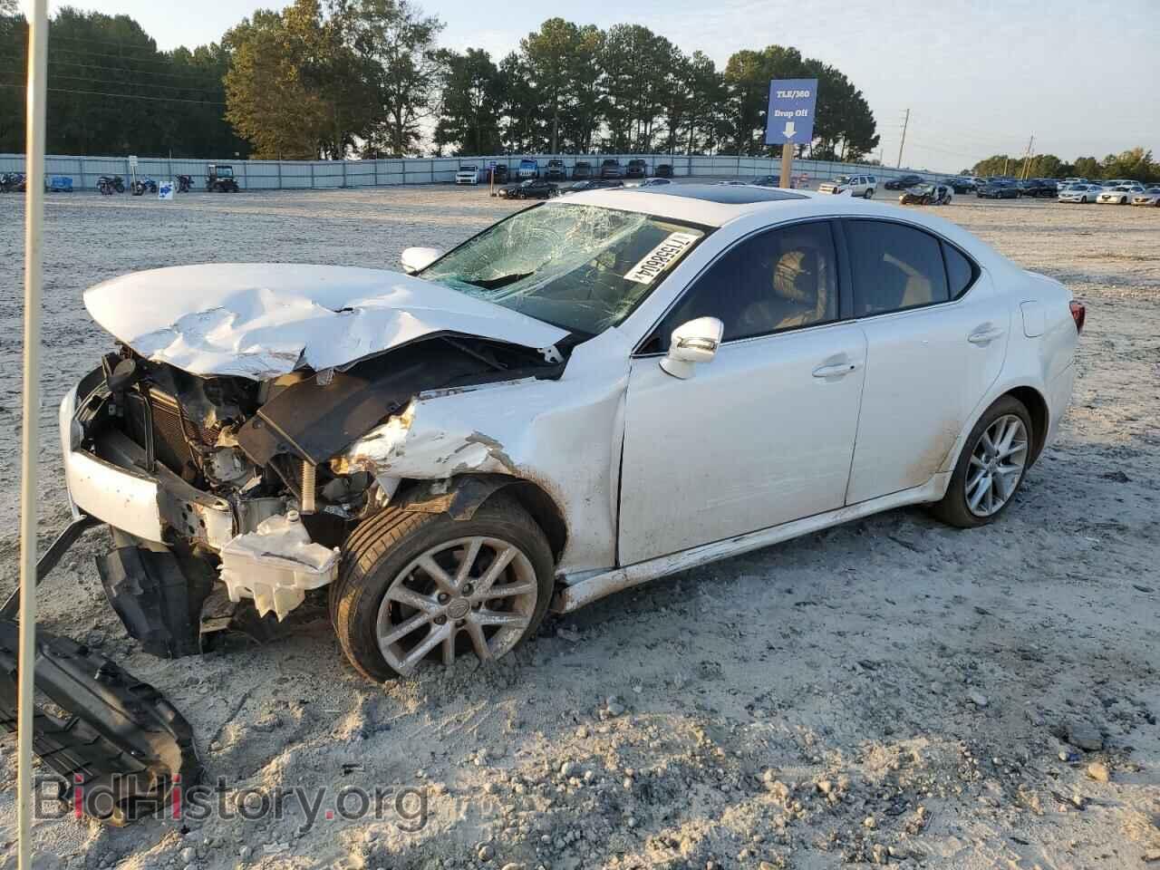 Photo JTHCF5C21B5052179 - LEXUS IS 2011